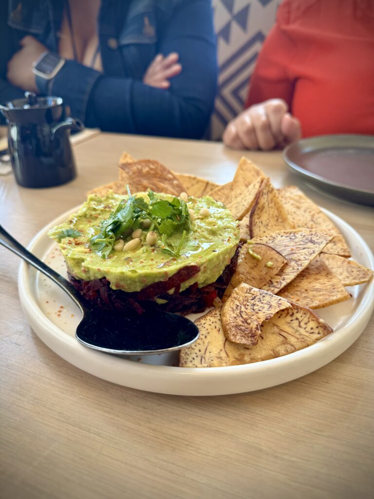 Beetroot tartare with cassava chips